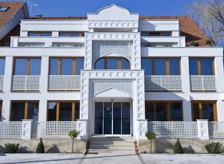 Hotel Amira Boutique Wellness & 3*