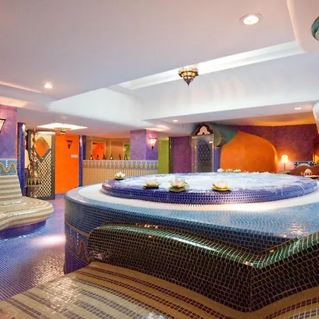 アミラ ブティック ウェルネス ＆ スパ 3*